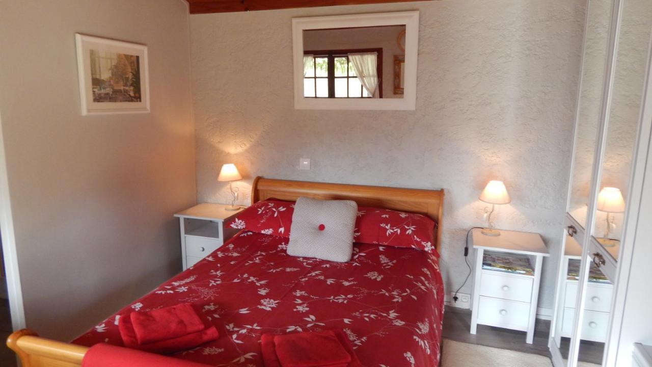 The Petite Chalet Chambre D'Hotes L'Isle-Jourdain  Exterior photo